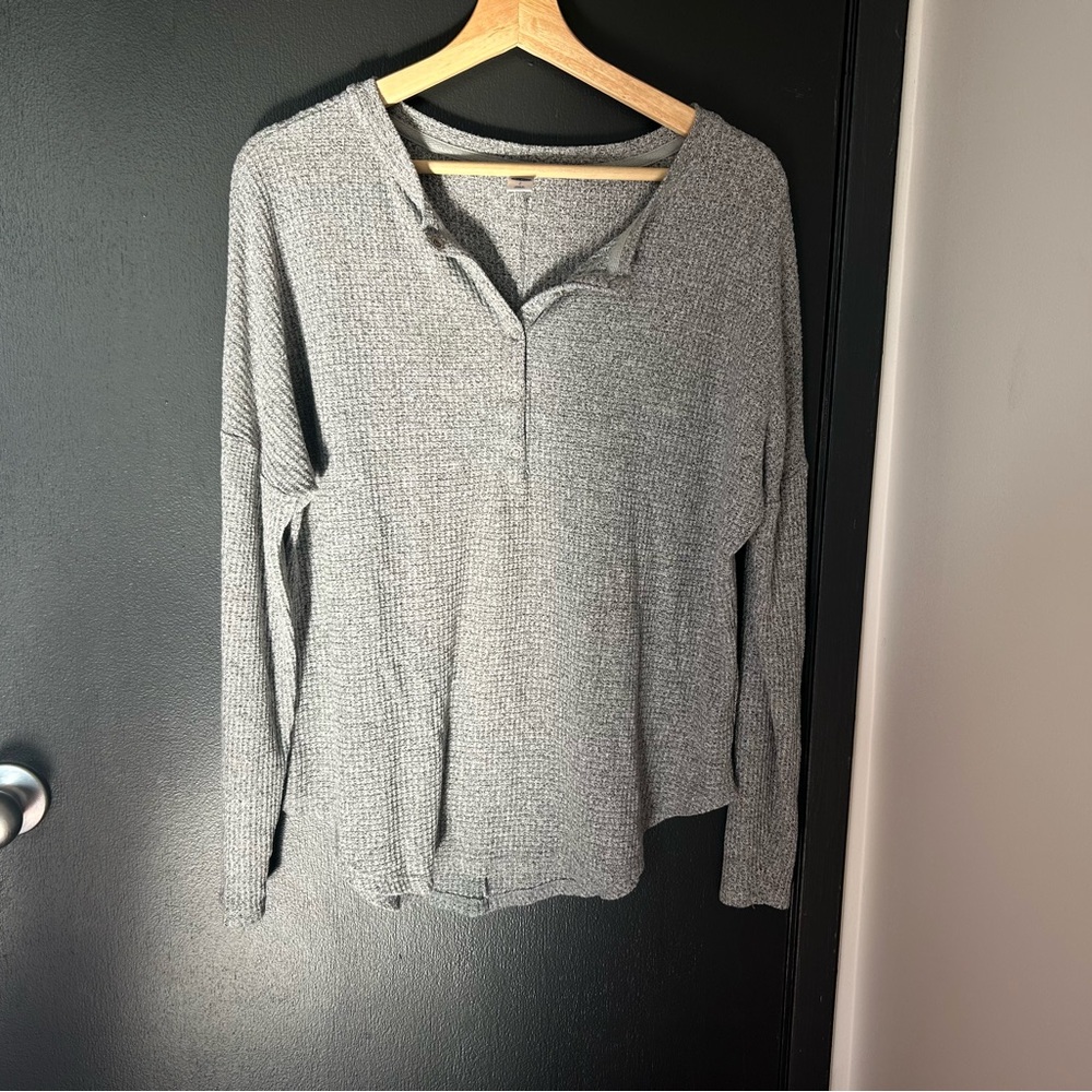 Old Navy Textured Gray Henley Shirt